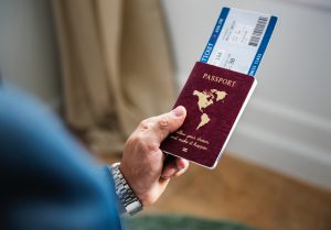 Passeport et billet d'avion