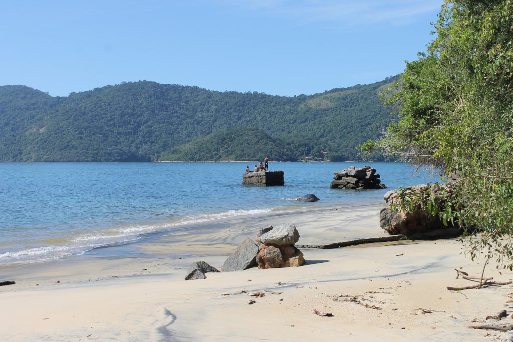 Une plage d'Ilha Grande au Brésil