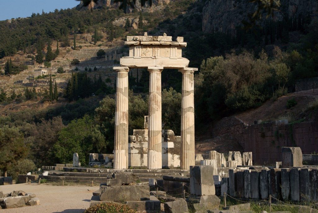 site archéologique de delphes en grèce