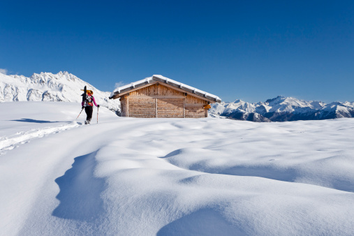 Alpes VS Pyrénées : où partirez-vous cet hiver ?