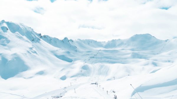 Val d’Isère : station de ski mondiale et charmant petit village de haute montagne